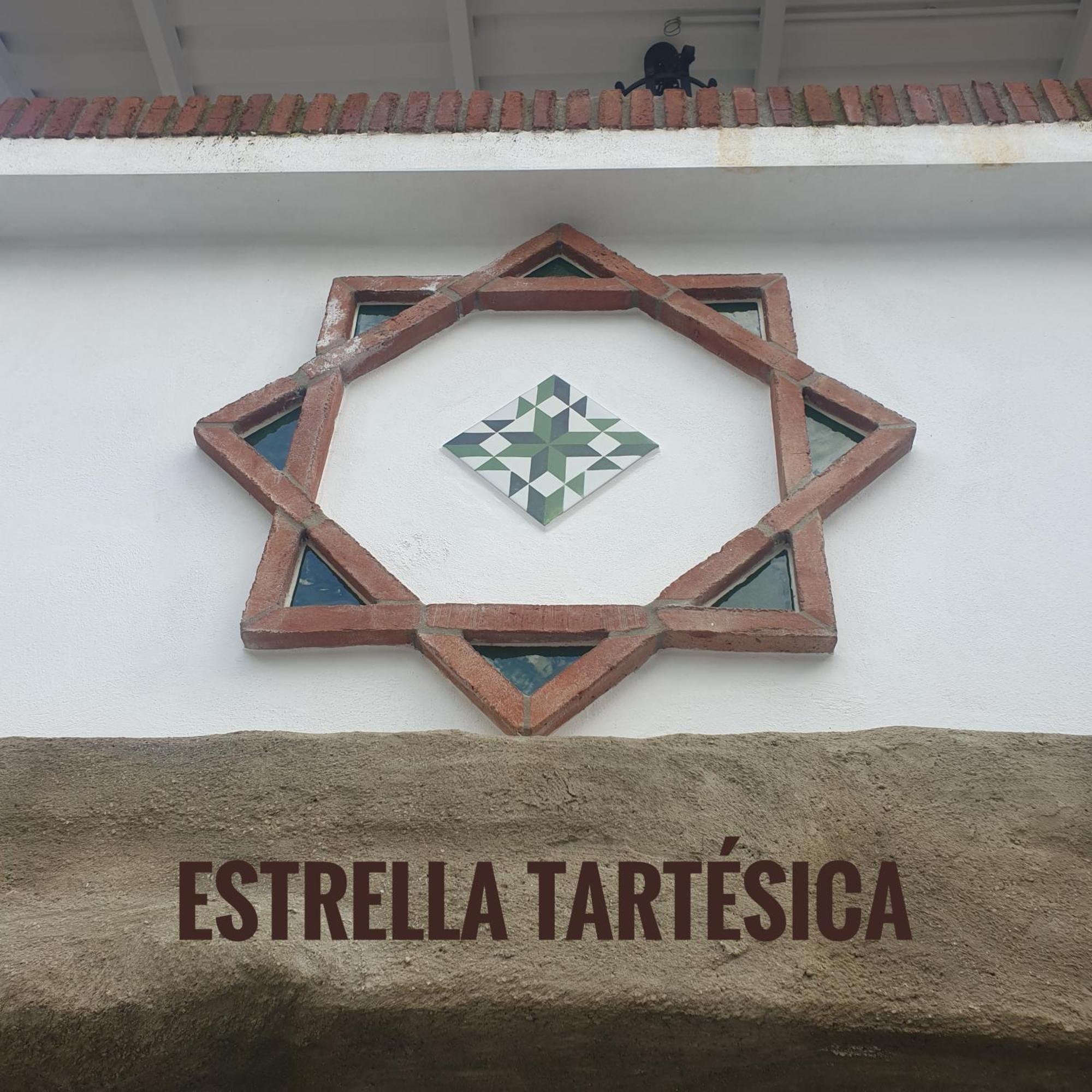 Villa Cultural Montelucia モンテコルト エクステリア 写真